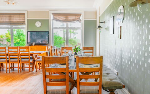 Evergreen Manor: Meubles, Design Intérieur, Sol, Sol, Bois, Plafond, Table, Chaise, Salle À Manger, Éclairage