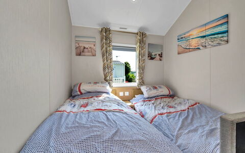 Osprey Court 1: Meubles, Chambre, Oreiller, Throw Pillow, Literie, Linge, Tache De Bois, Lit, Drap De Lit, Coussin