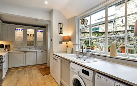 Aarons: Design Intérieur, Sol, Bois, Meubles, Cabinetry, Comptoir, Cuisine, Sol, Principaux Appliance, Domicile