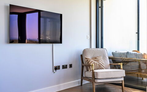 Perrantide: Design Intérieur, Meubles, Téléviseur, Télévision, Éclairage, Sol, Domicile, Sol, Salon