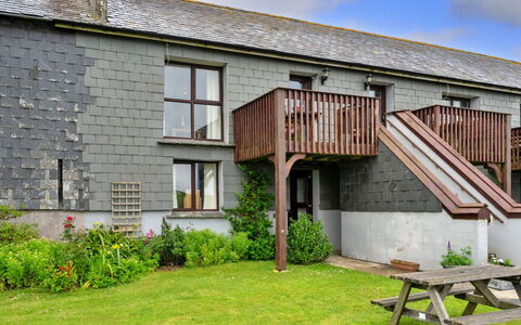 Squire, Quinceborough Farm: Herbe, Toit, Lot Terre, Chalet, Domicile, Couverture De Sol, Pelouse, Cour, Jardin, Biens
