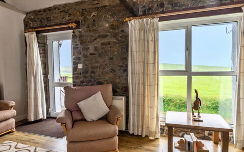 Squire, Quinceborough Farm: Meubles, Sol, Design Intérieur, Sol, Domicile, Plafond, Pièce, Parquet, Dur, Salon