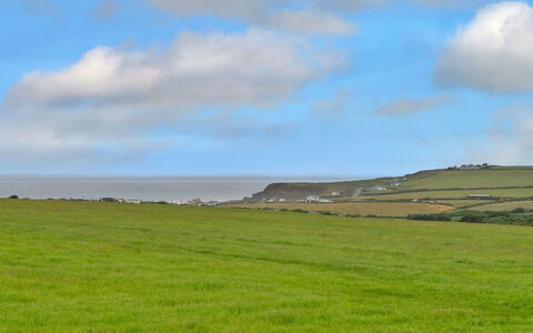 Squire, Quinceborough Farm: Ciel, Bleu, Nuage, Herbe, Vert, Prairie, Environnement Naturel, Horizon, Paysage Naturel, Écorégion