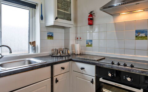 Barn, Quinceborough Farm: Cuisine, Appareil De Cuisine, Comptoir, Principaux Appliance, Evier, Cabinetry, Cuisinière, Luminaire Plomberie, Le Fourneau, Électroménager