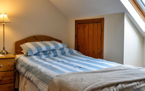 Goose, Quinceborough Farm: Lit, Chambre, Literie, Meubles, Drap De Lit, Bois, Design Intérieur, Sol, Sol, Linge