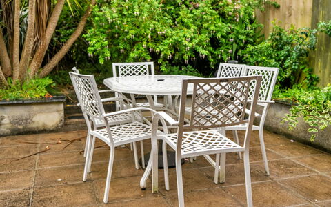 Goose, Quinceborough Farm: Meubles, Mobilier De Jardin, Tableau De Plein Air, Chaise, Patio, Jardin, Matériau Naturel, Conception, Arrière-Cour, Accoudoir