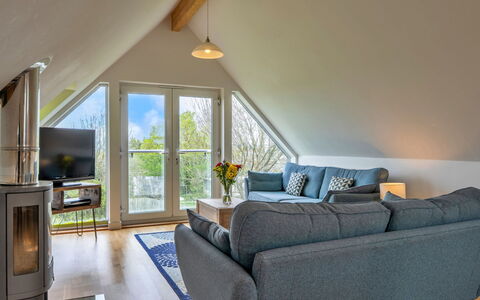 Tregirls: Bois, Meubles, Sol, Design Intérieur, Domicile, Plafond, Chaise, Salon, Dur, Tache De Bois