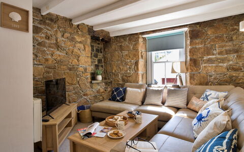 St. Ives 636: Meubles, Sol, Design Intérieur, Canapé, Sol, Pièce, Salon, Domicile, Plafond