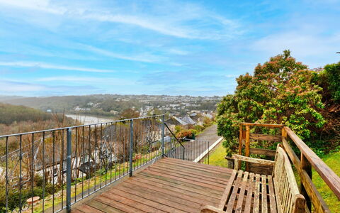 Looe Valley View: Balustrade, Clôture, Balustre, Balcon, Plate-Forme, Porche, Eco Hôtel, Planche, Pont, Boardwalk