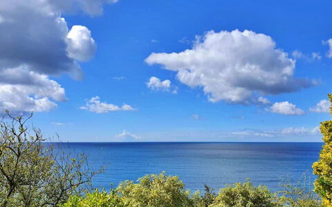 Little Watch House: Ciel, Bleu, Nuage, Jour, L'Eau, Plan D'Eau, Horizon, Mer, Cumulus, Été