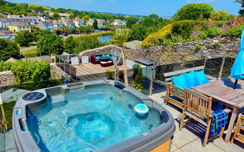 High Cross House: Piscine, Recours, Eco Hôtel, Aménagement Paysager, Ville Resort, Hôtel, Parapluie, Villa