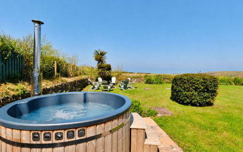 The Coast House: Loisir, Piscine, Recours, Aménagement Paysager, Cour, Eco Hôtel, Jacuzzi, Mobilier De Jardin