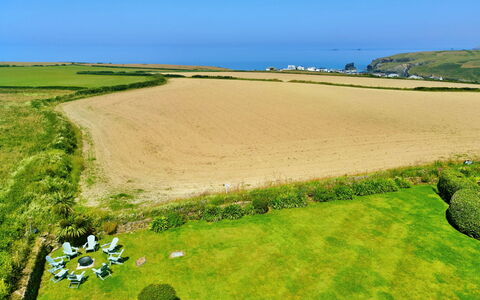 The Coast House: Paysage Naturel, Prairie, Plaine, Champ, Paysage, Lot Terre, Vue Du Ciel, Zone Rurale, Photographie Aérienne, Prairie