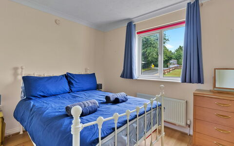 Lavender Waye: Meubles, Design Intérieur, Sol, Sol, Plafond, Lit, Chambre, Domicile, Drap De Lit, Pièce