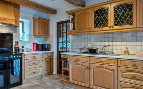 Town Farm Cottage: Cuisine, Comptoir, Cabinetry, Design Intérieur, Appareil De Cuisine, Sol, Bois, Meubles, Placard, Tiroir