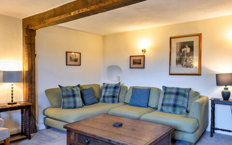 Syncocks Farm Cottage: Meubles, Mur, Canapé, Design Intérieur, Salon, Sol, Domicile, Cadre, Pièce, Sol