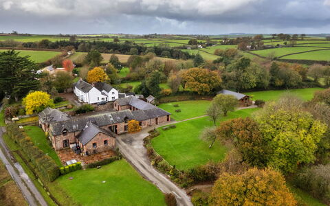 Tarquol Cottage, Stowford: Herbe, Maison, Paysage, Plaine, Domicile, Zone Rurale, Chalet, Lot Terre, Biens