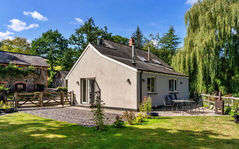 Marsh Cottage: Maison, Chalet, Arbuste, Domicile, Toit, Zone Rurale, Biens, Ferme, Jardin