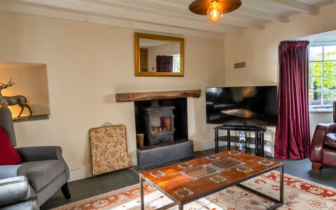 The Cottage at High Bickington: Meubles, Design Intérieur, Sol, Mur, Canapé, Bois, Sol, Salon, Plafond, Pièce