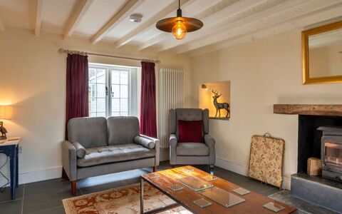 The Cottage at High Bickington: Meubles, Design Intérieur, Sol, Mur, Sol, Bois, Plafond, Pièce, Canapé, Salon
