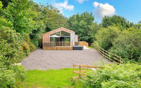 Coulscott Pipistrelle Barn: Arbuste, Chalet, Lot Terre, Zone Rurale, Cabanon, Jardin, Batiments Jardin, Ferme, Cour, Aménagement Paysager