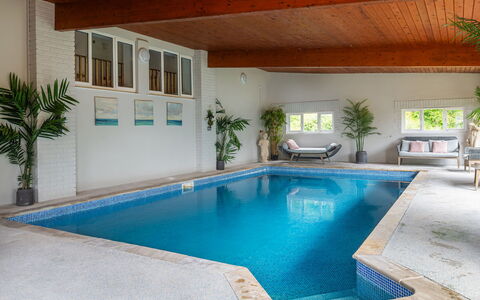 Coulscott Farmhouse: Sol, Piscine, Sol, Plafond, Design Intérieur, Recours, Conception, Hôtel, Plante D'Appartement, Chaise