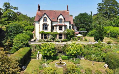 The Lost Manor: Maison, Domicile, Arbuste, Zone Résidentielle, Jardin, Toit, Chalet, Biens, Communauté Des Plantes