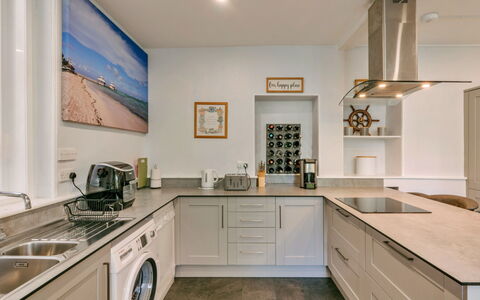 Wallingbrook Lodge: Cuisine, Design Intérieur, Appareil De Cuisine, Comptoir, Sol, Principaux Appliance, Cabinetry, Sol, Plafond, Bois