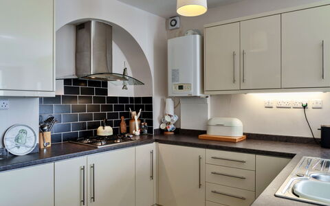 Westward Ho 604: Appareil De Cuisine, Cuisine, Comptoir, Design Intérieur, Cabinetry, Principaux Appliance, Électroménager, Meubles, Mur, Cuisinière
