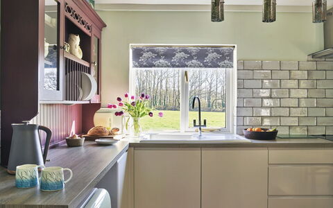 Snuggery: Cuisine, Design Intérieur, Comptoir, Meubles, Appareil De Cuisine, Cabinetry, Domicile, Luminaire, Éclairage, Pièce