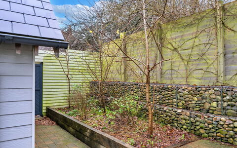 Ploughman'S Row No. 1 at Dairy Cottages: Mur, Arbuste, Couverture De Sol, Jardin, Brique, Clôture, Mur De Pierre, Accueil Escrime, Arrière-Cour, Aménagement Paysager