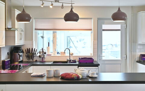 Forget Me Not: Cuisine, Meubles, Design Intérieur, Comptoir, Luminaire, Plafond, Appareil De Cuisine, Cabinetry, Éclairage, Domicile