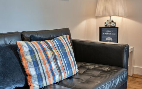 Salt & Stone: Meubles, Canapé, Design Intérieur, Salon, Domicile, Sol, Sol, Throw Pillow, Pièce