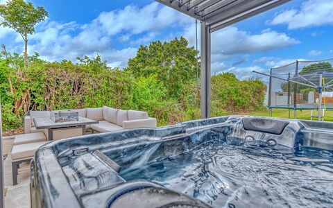 Dockyard House: Piscine, Composite, Loisir, Recours, Mobilier De Jardin, Eco Hôtel, Conception, Aménagement Paysager, Jacuzzi
