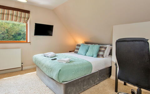 Bryncoch Retreat: Design Intérieur, Domicile, Sol, Meubles, Plafond, Sol, Lit, Pièce, Chambre, Literie