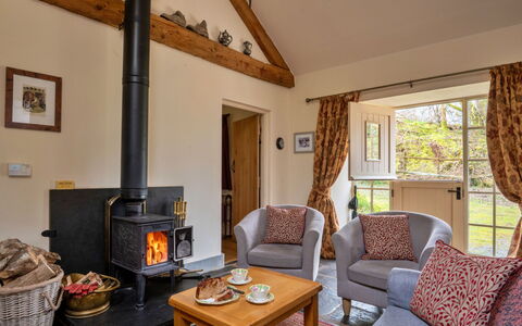 Drovers Retreat: Bois, Meubles, Chalet, Sol, Foyer, Salon, Dur, Cheminée, Chaise, Poêle À Bois