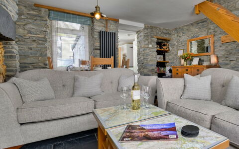 Garreg Ddu: Domicile, Meubles, Canapé, Salon, Mur De Pierre, Canapé-Lit