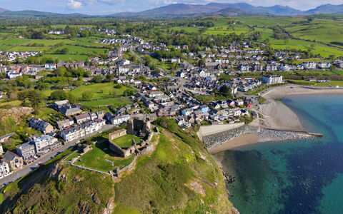 Awel Y Mor: Côte, Paysage, Cotiers Et Relief Océaniques, Photographie Aérienne, Mer, Crique, Promontoire, Attraction Touristique, Rive, Vue Du Ciel
