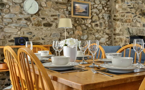 Awel Y Mor: Meubles, Vaisselle, Table, Serveware, Design Intérieur, Textile, Table Cuisine Et Salle A Manger, Vaisselle, Salle À Manger, Chaise