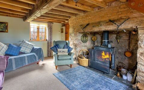 Waen Farm Cottage: Bois, Maison, Meubles, Domicile, Chalet, Dur, Cheminée, Chaise, Ferme, Salon