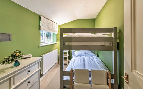 Dolhyfryd Lodge: Meubles, Design Intérieur, Lit, Chambre, Sol, Sol, Bois, Plafond, Pièce, Literie