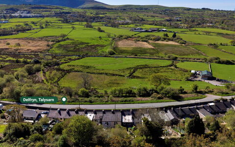 Delfryn: Montagnes, Paysage, Prairie, Colline, Zone Rurale, Plaine, Lot Terre, Champ, Village, Station De Montagne