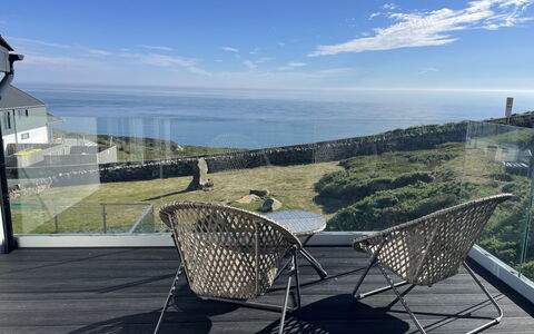 Goferydd: Meubles, Mobilier De Jardin, Chaise, Mer, Balcon, Côte, Océan, Ombre, Osier, Daylighting