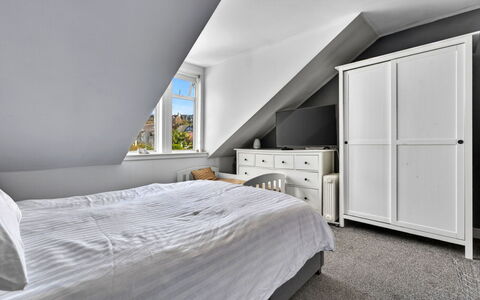 Seamill Beach House: Chambre, Lit, Sol, Sol, Plafond, Literie, Drap De Lit, Design Intérieur, Domicile, Cadre De Lit