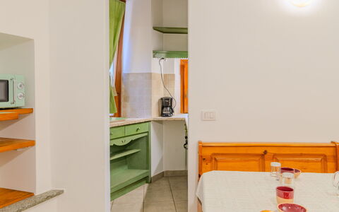 La Finestra sul Lago: Design Intérieur, Plafond, Meubles, Sol, Sol, Pièce, Appartement, Cabinetry, Cuisine, Comptoir