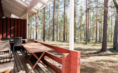 Koli Country Club B 5: Bois, Ombre, Dur, Tache De Bois, Planche, Batiments Jardin, Porche, Cabane En Rondins, Lumber, Daylighting