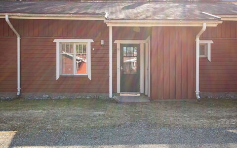 Koli Country Club B 6: Bois, Domicile, Siding, Maison, Toit, Chalet, Porte, Tache De Bois, Dur, Fenêtre À Guillotine