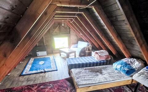 Oaza Spokoju: Bois, Sol, Sol, Pièce, Plafond, Chambre, Design Intérieur, Grenier, Meubles, Dur
