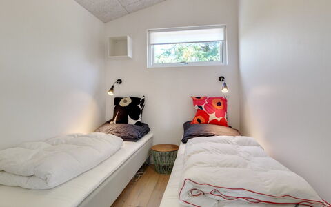 Fromer - 800M from the Sea: Mur, Bois, Design Intérieur, Sol, Sol, Chambre, Plafond, Lit, Pièce, Domicile