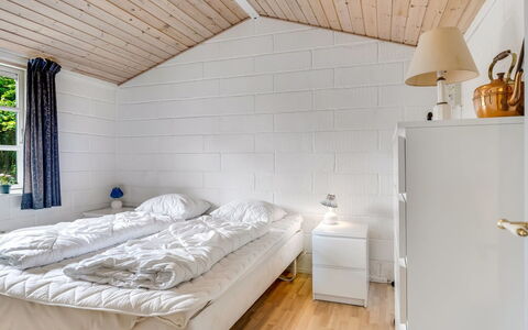 Söffren - 450M to the Fjord: Bois, Sol, Plafond, Sol, Design Intérieur, Chambre, Lit, Pièce, Literie, Cadre De Lit